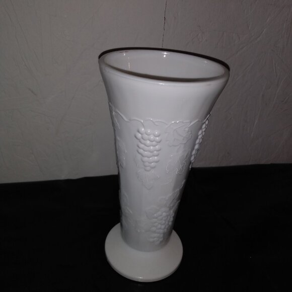 Vintage Milk Glass Vase Indiana Glass Company's "Colony Harvest - Picture 2 of 9